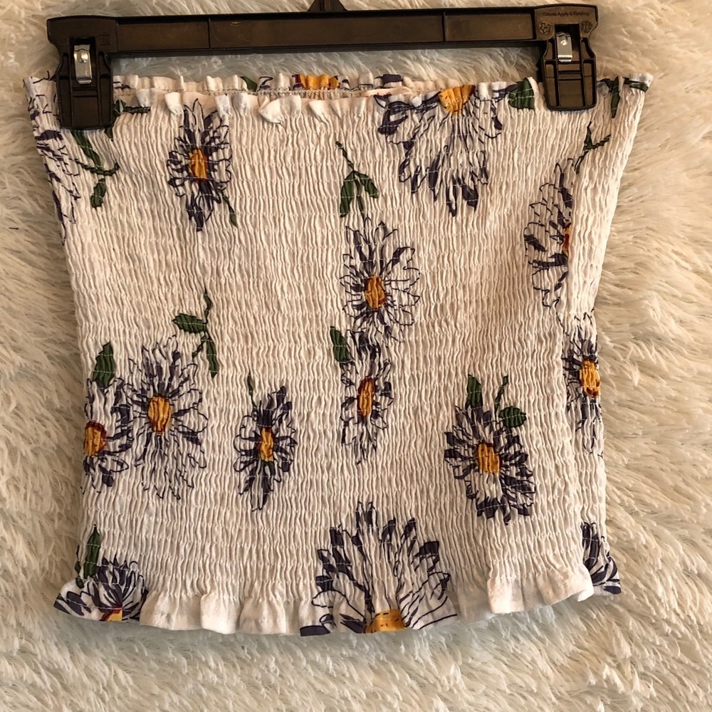 White floral crop top!